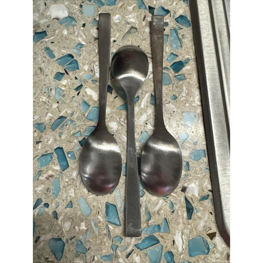 Stainless Steel 18/8 lot of 4 Cereal Spoons & 3 Soup Spoons Straight Edge Handle